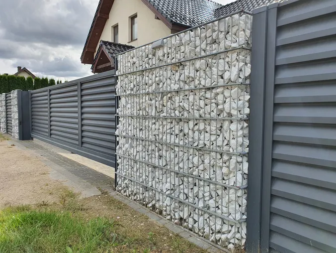 Zaun- und Toranlage aus der Referenzgalerie von Premium Zäune, Foto 08