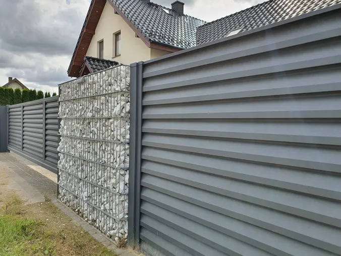Zaun- und Toranlage aus der Referenzgalerie von Premium Zäune, Foto 09
