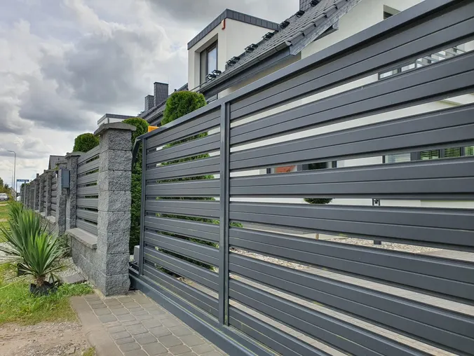 Zaun- und Toranlage aus der Referenzgalerie von Premium Zäune, Foto 10